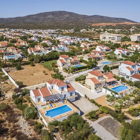 Nina Villa Quelfes